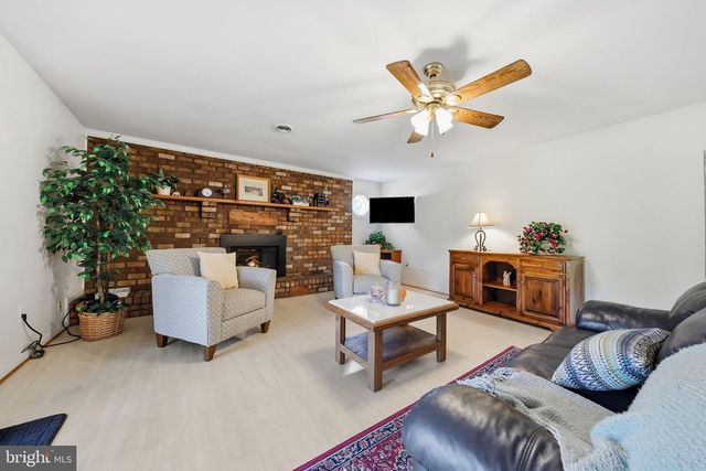 1716 GABLEHAMMER RD, Westminster, MD 21157
