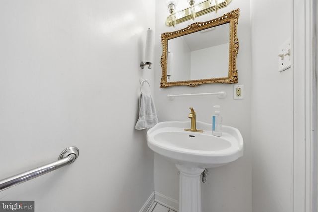 1716 GABLEHAMMER RD, Westminster, MD 21157