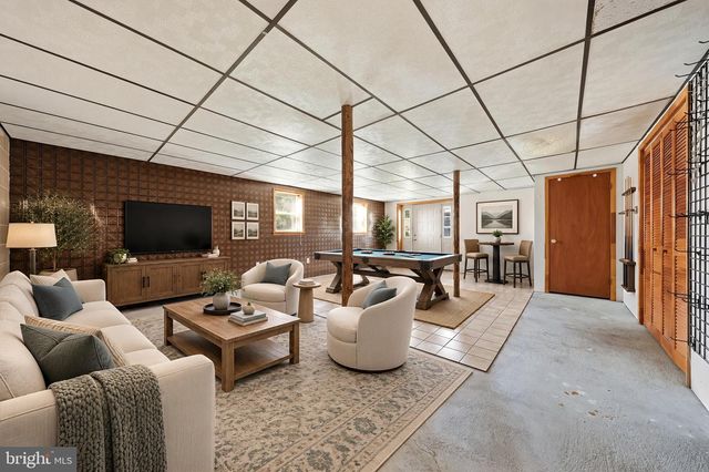 1716 GABLEHAMMER RD, Westminster, MD 21157