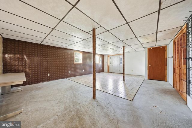 1716 GABLEHAMMER RD, Westminster, MD 21157