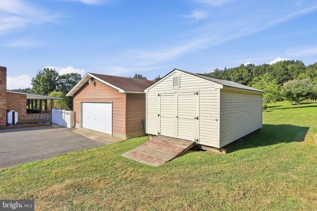1716 GABLEHAMMER RD, Westminster, MD 21157