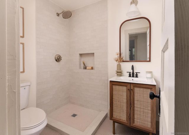 3677 Highland, San Diego, CA 92105