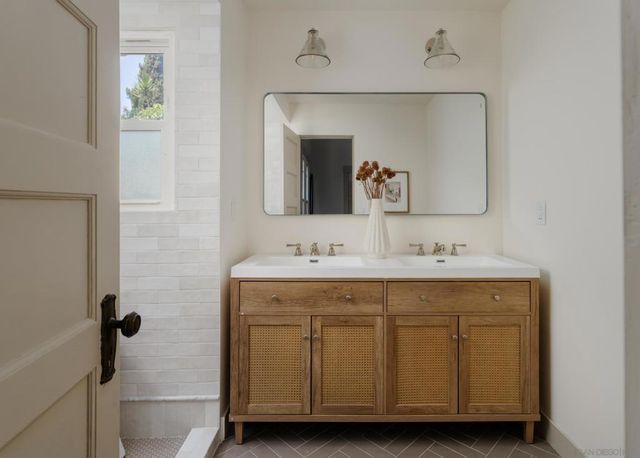 3677 Highland, San Diego, CA 92105