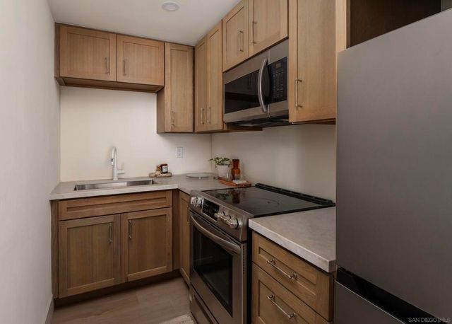 3677 Highland, San Diego, CA 92105