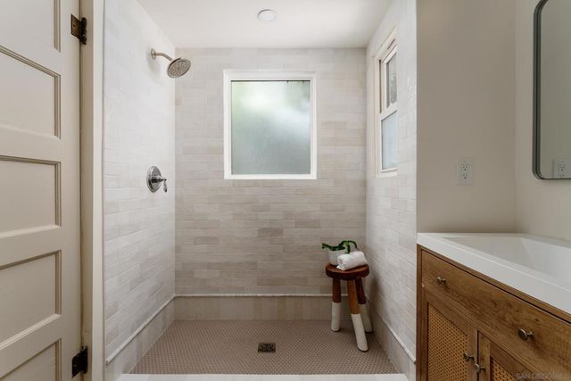 3677 Highland, San Diego, CA 92105