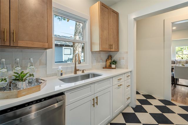 407 S Rosemont Avenue, Dallas, TX 75208