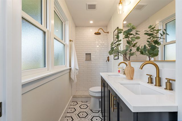 407 S Rosemont Avenue, Dallas, TX 75208
