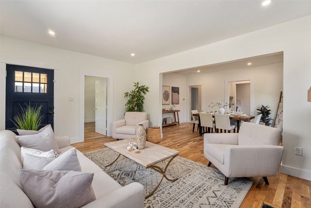 407 S Rosemont Avenue, Dallas, TX 75208