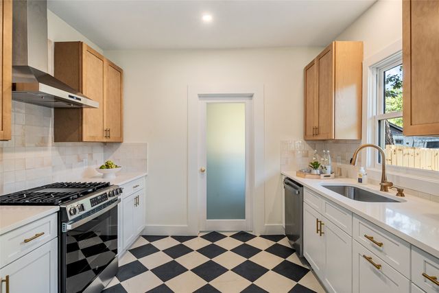 407 S Rosemont Avenue, Dallas, TX 75208