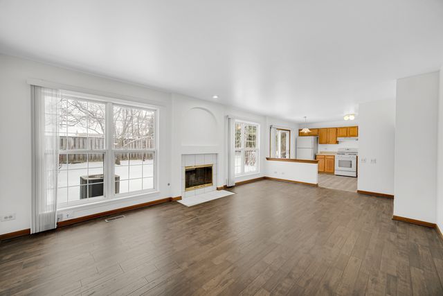 4782 AMBER Circle, Hoffman Estates, IL 60192