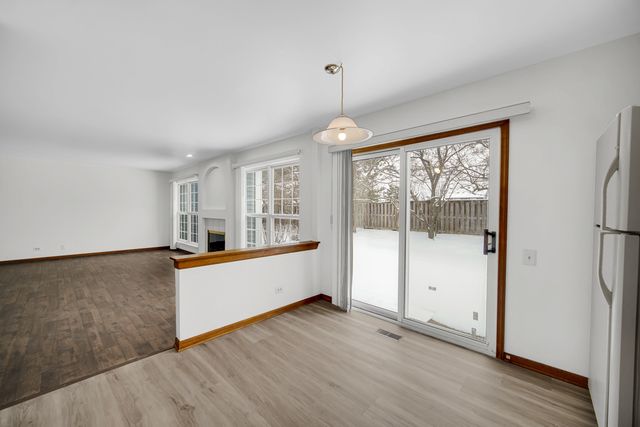 4782 AMBER Circle, Hoffman Estates, IL 60192