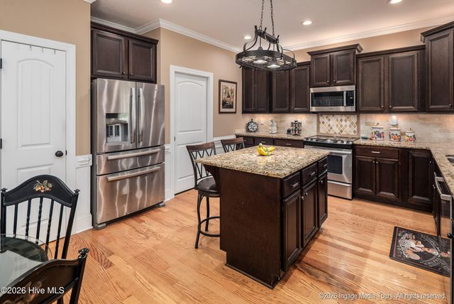 3637 Calvary Drive, Greenville, NC 27834
