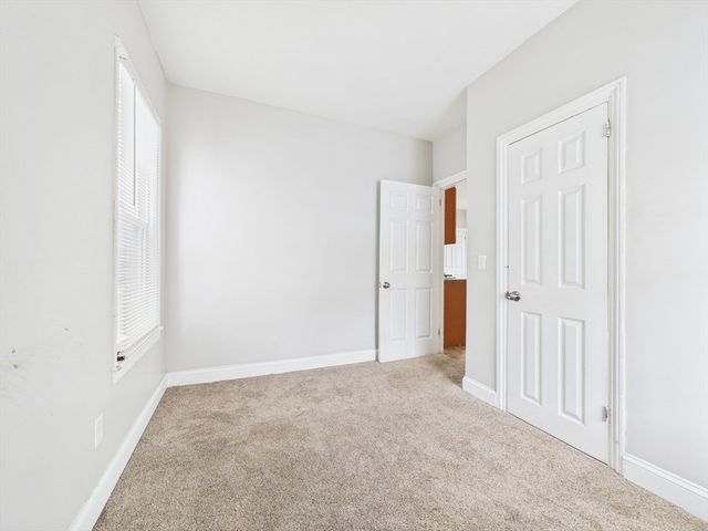 92 Rockland St, New Bedford, MA 02740