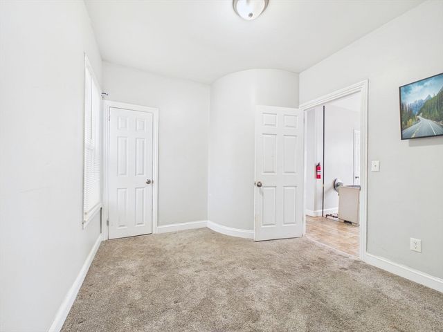 92 Rockland St, New Bedford, MA 02740