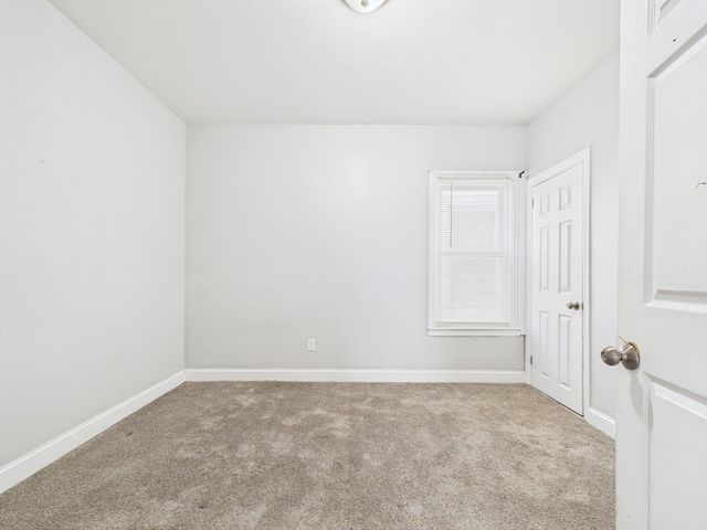 92 Rockland St, New Bedford, MA 02740