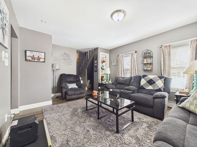 92 Rockland St, New Bedford, MA 02740