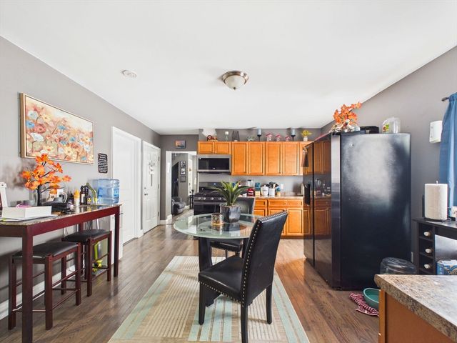 92 Rockland St, New Bedford, MA 02740