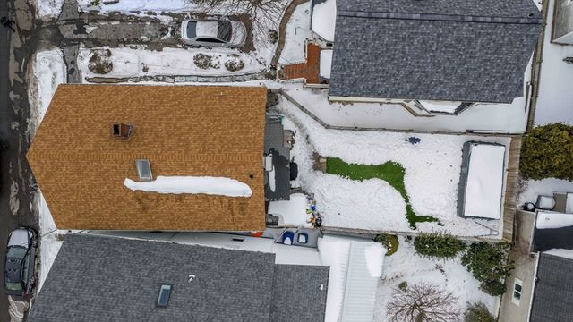 92 Rockland St, New Bedford, MA 02740