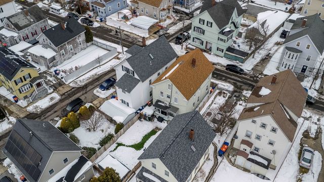 92 Rockland St, New Bedford, MA 02740