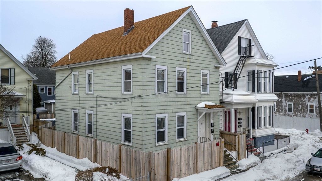 92 Rockland St, New Bedford, MA 02740