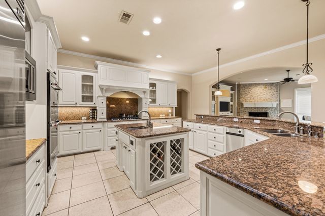 533 Round Hollow Lane, Southlake, TX 76092