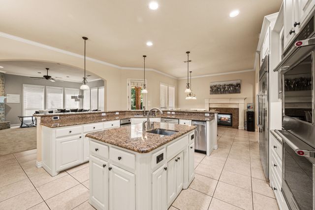 533 Round Hollow Lane, Southlake, TX 76092