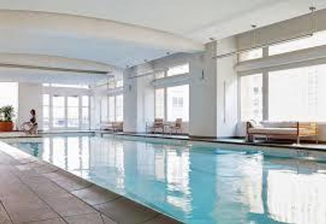 800 N Michigan Avenue 3301, Chicago, IL 60611