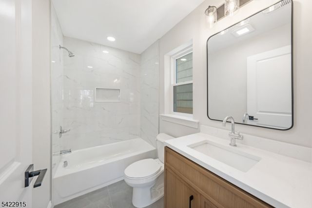 540 Muriel Pkwy, Elizabeth City, NJ 07208