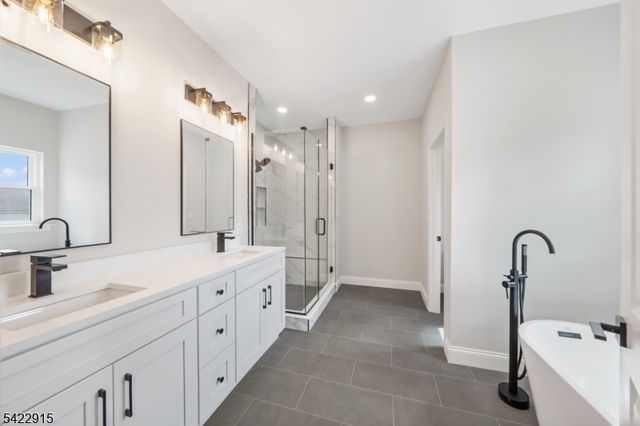 540 Muriel Pkwy, Elizabeth City, NJ 07208