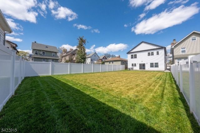 540 Muriel Pkwy, Elizabeth City, NJ 07208