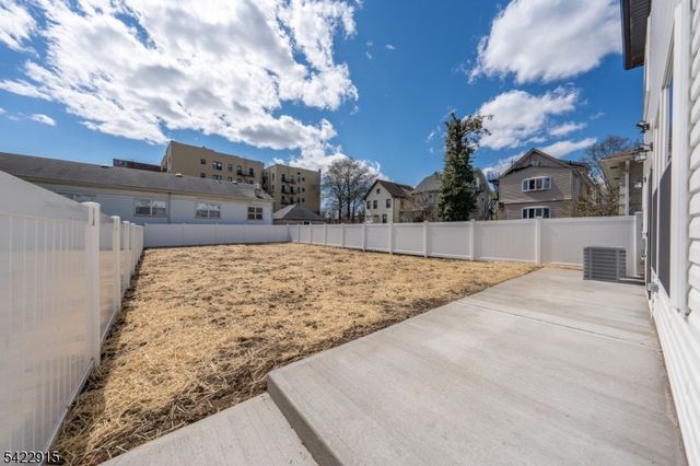 540 Muriel Pkwy, Elizabeth City, NJ 07208