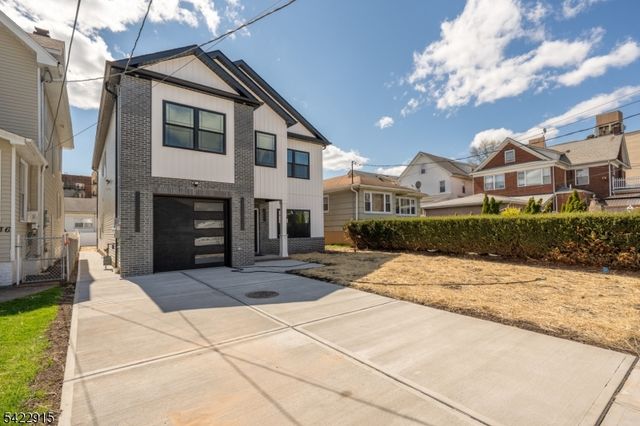 540 Muriel Pkwy, Elizabeth City, NJ 07208