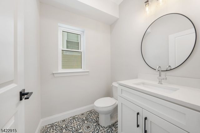 540 Muriel Pkwy, Elizabeth City, NJ 07208
