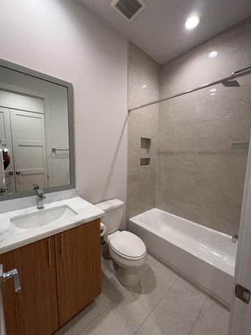 2414 Gray Street, Houston, TX 77003