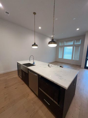 2414 Gray Street, Houston, TX 77003