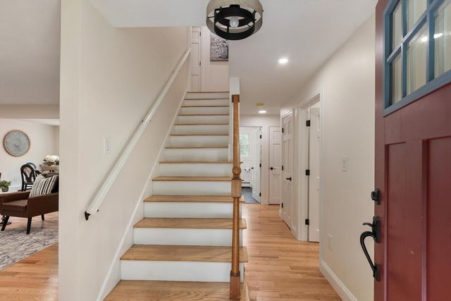 368 Hill Rd, Boxborough, MA 01719