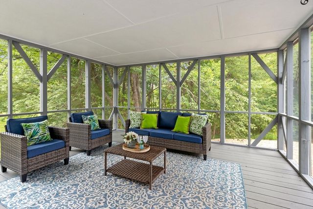 368 Hill Rd, Boxborough, MA 01719