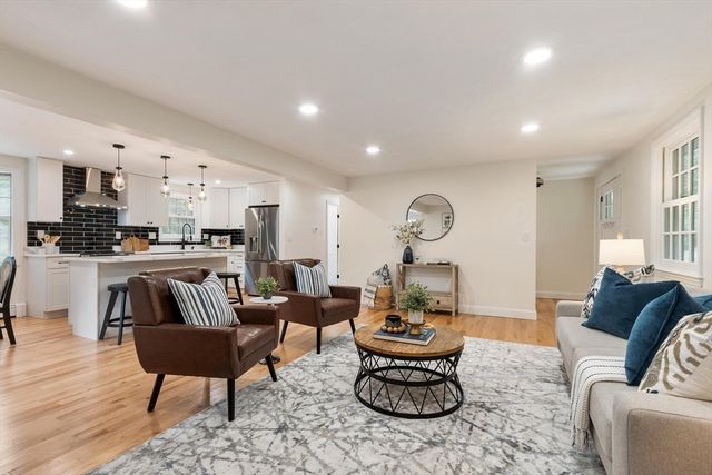 368 Hill Rd, Boxborough, MA 01719
