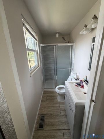 9322 Emmett Rd, Glen Allen, VA 23060