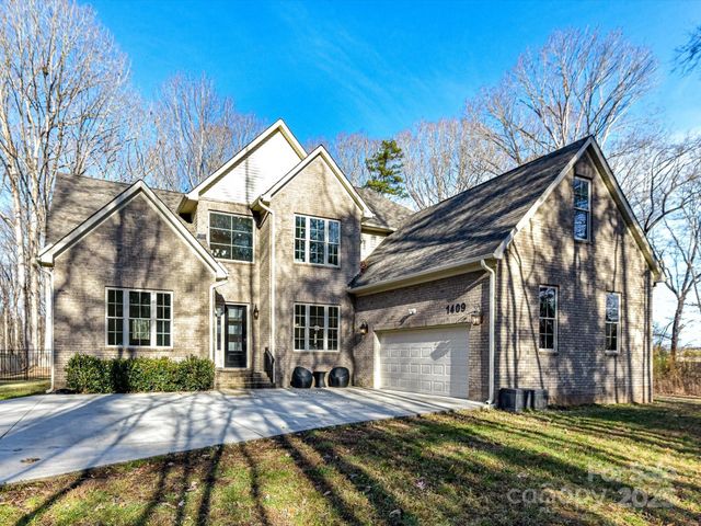 1409 BLOOMSBERRY Lane, Waxhaw, NC 28173