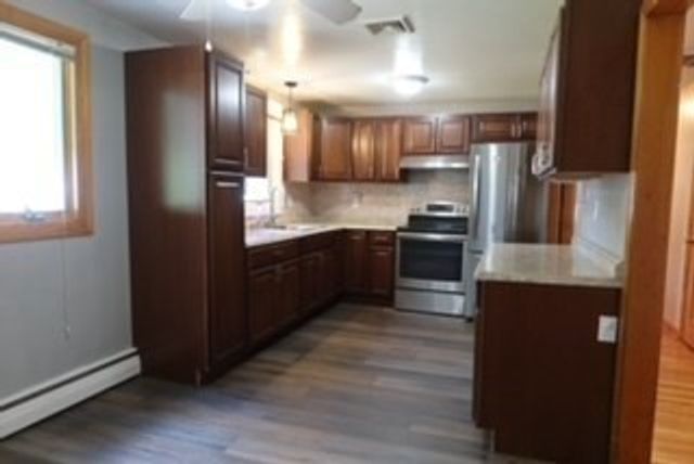 4 Thurston St, Foxboro, MA 02035
