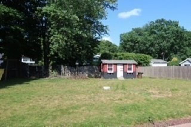 4 Thurston St, Foxboro, MA 02035