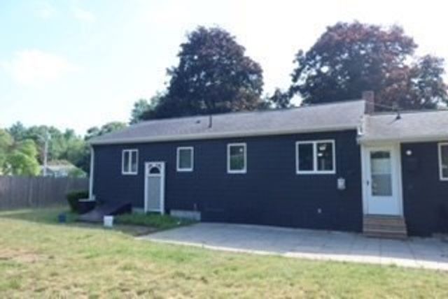 4 Thurston St, Foxboro, MA 02035