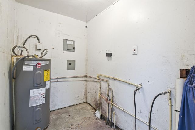 3008 N 43RD STREET, Tampa, FL 33605