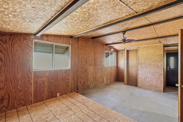 591 Mcfarland Lane, Weatherford, TX 76088
