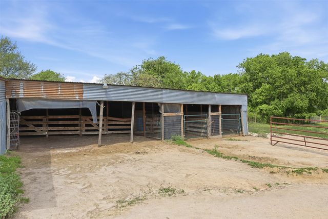 591 Mcfarland Lane, Weatherford, TX 76088