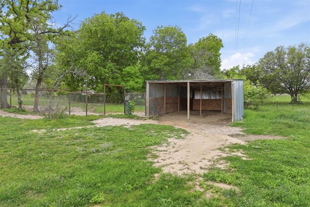591 Mcfarland Lane, Weatherford, TX 76088