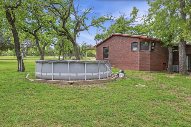 591 Mcfarland Lane, Weatherford, TX 76088