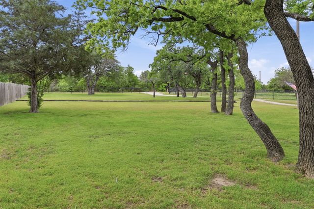 591 Mcfarland Lane, Weatherford, TX 76088