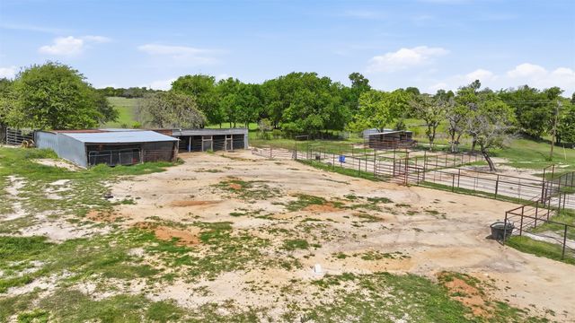 591 Mcfarland Lane, Weatherford, TX 76088